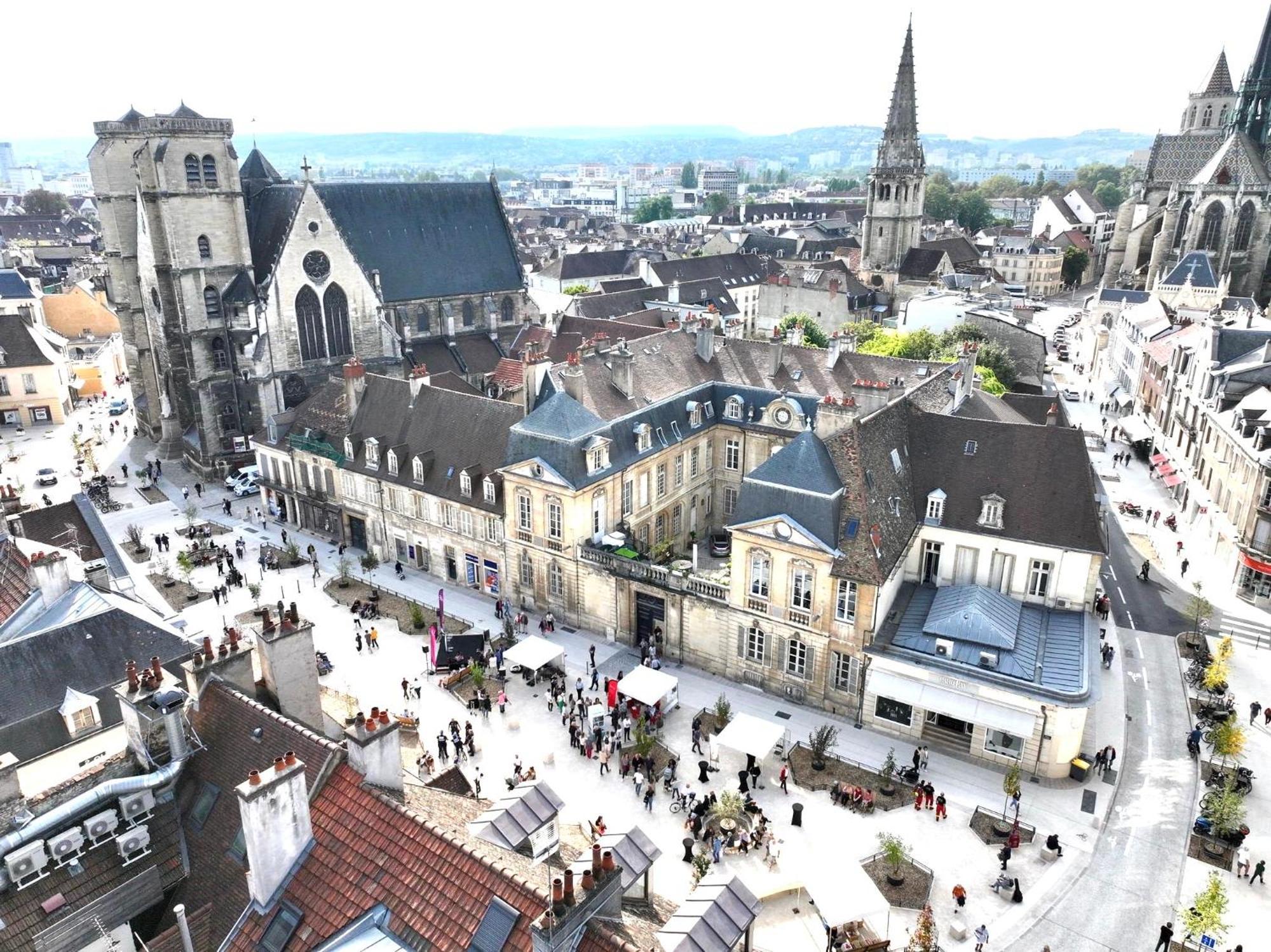 Suite - Le Monge - Dijon Centre Historique Bagian luar foto